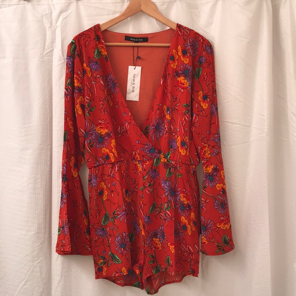 NWT Floral Bell-Sleeve Romper Sz S